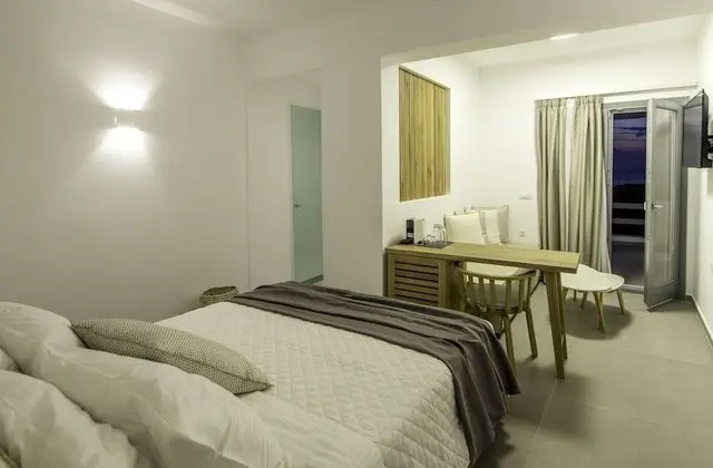 King Suite with Jacuzzi, Sea view (105)