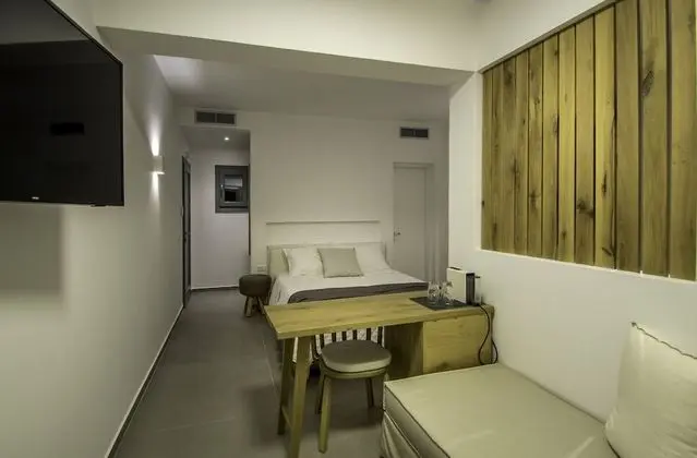 King Suite with Jacuzzi, Sea view (105)