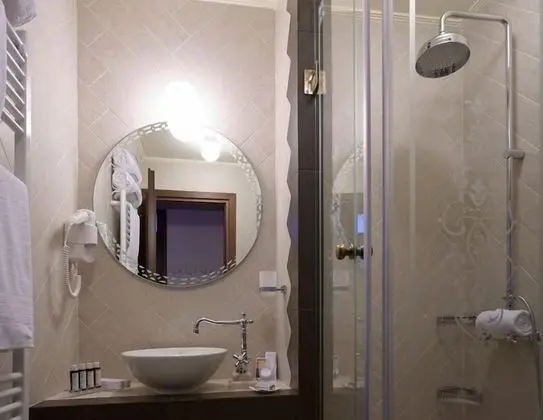 Deluxe Tek Büyük veya İki Ayrı Yataklı Oda