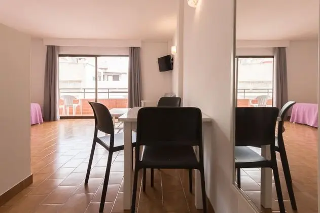 Stüdyo, Balkon