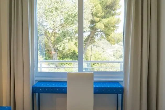 Comfort Tek Büyük Yataklı Oda, Kısmi Deniz Manzaralı