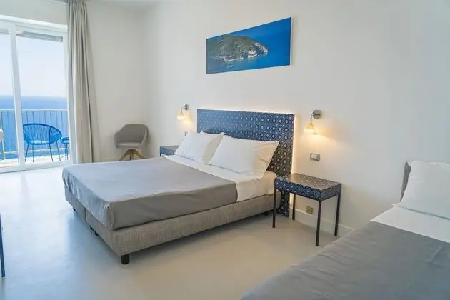 Superior Tek Büyük Yataklı Oda, Balkon, Deniz Manzaralı