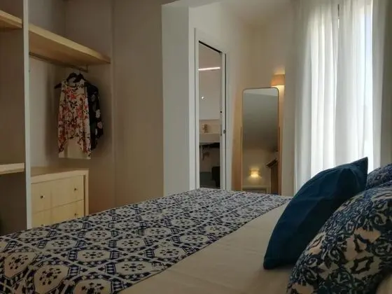 Junior Süit, Teras
