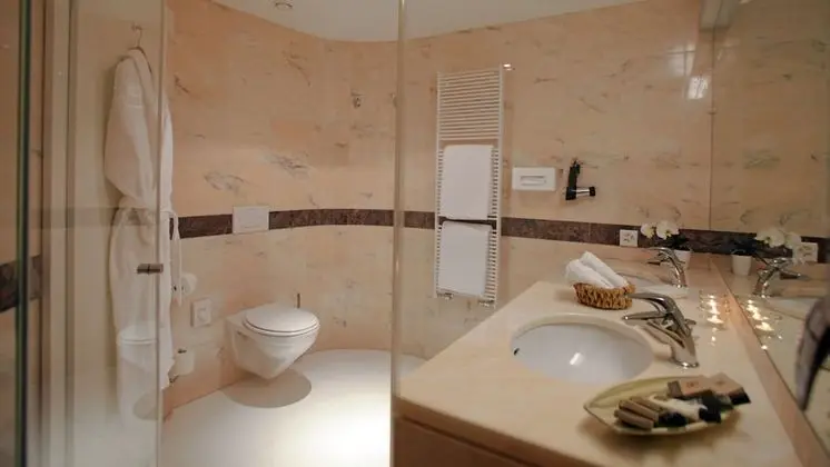 Charming Double Room, Lake View