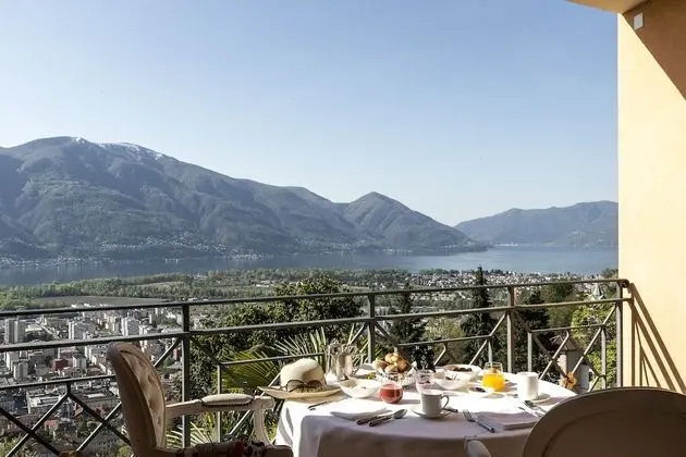 Lifestyle Suite, Lake View