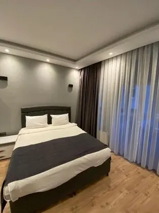 Standart Oda, Şehir Manzaralı