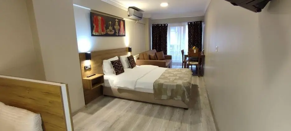 Aile Odası, Şehir Manzaralı