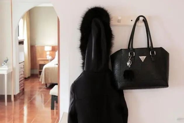 Premium Tek Büyük Yataklı Oda