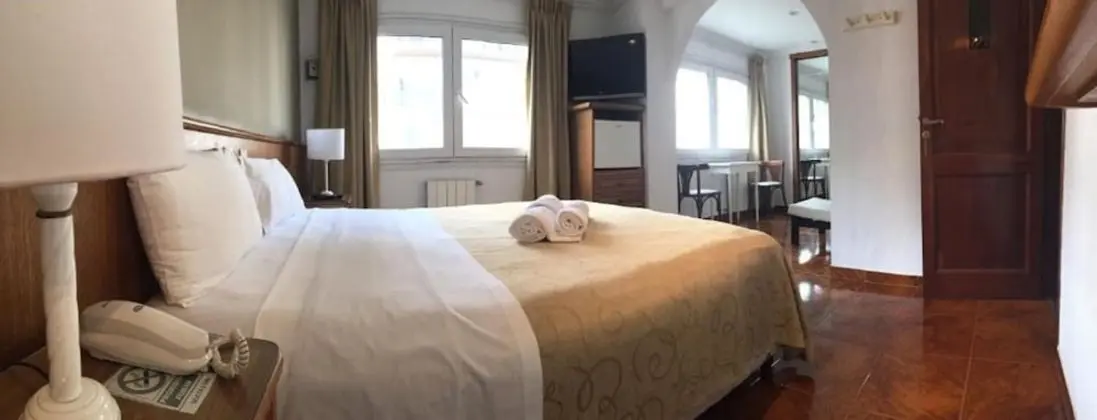 Premium Tek Büyük Yataklı Oda