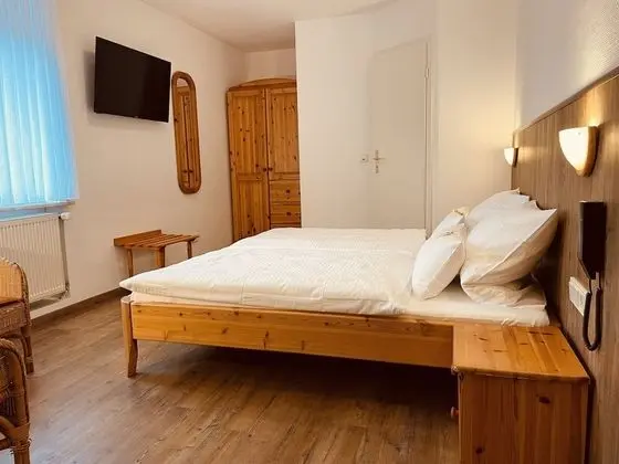 Tek Büyük Yataklı Oda