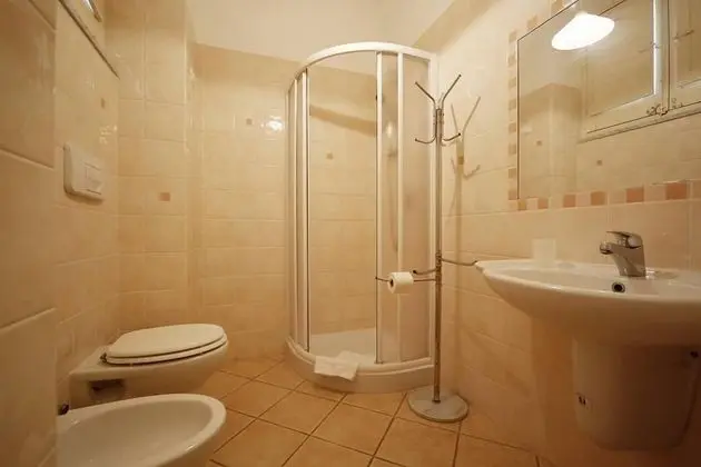 Tek Büyük Yataklı Oda, Balkon