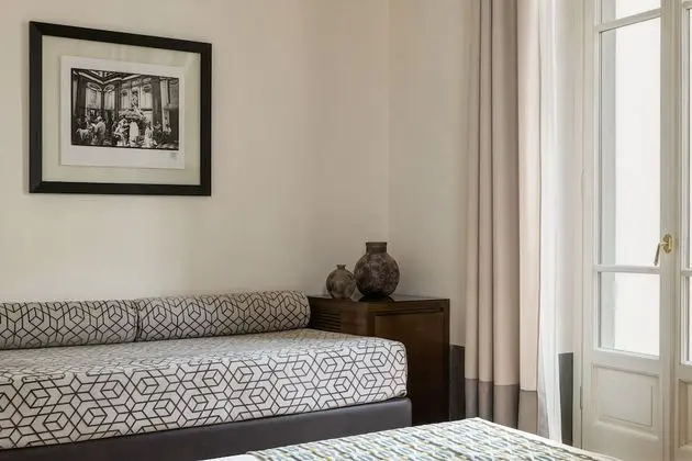 Deluxe Üç Kişilik Oda, Bahçe Manzaralı
