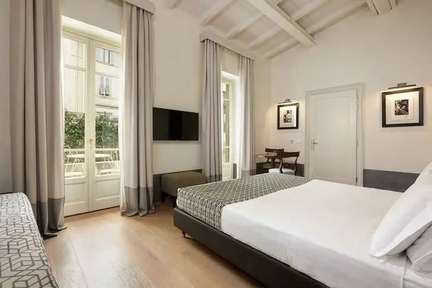 Deluxe Üç Kişilik Oda, Bahçe Manzaralı