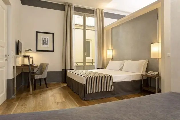 Standard Tek Büyük veya İki Ayrı Yataklı Oda