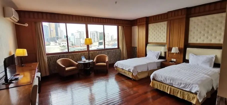 Deluxe City View Business Twin Room