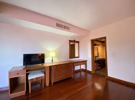Deluxe City View Business Twin Room