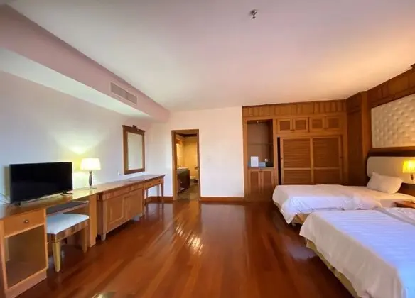 Deluxe City View Business Twin Room