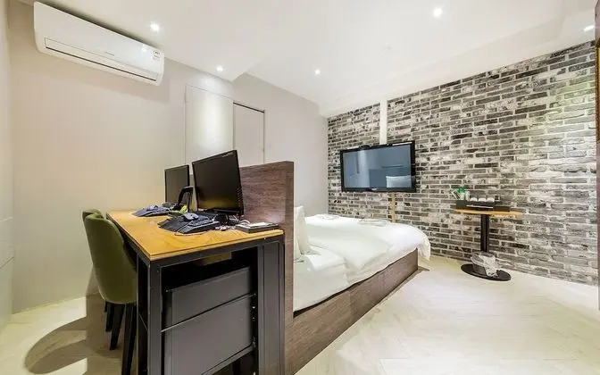 Oda (Semi-Suite room (2PC))