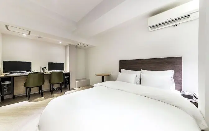 Oda (Semi-Suite room (2PC))