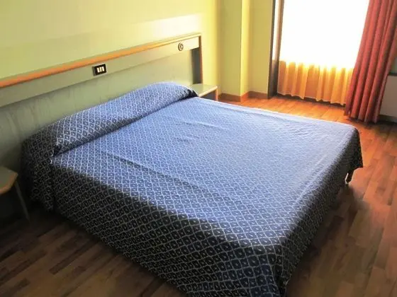 Classic Tek Büyük veya İki Ayrı Yataklı Oda