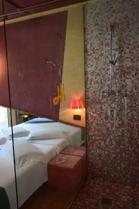 Economy Oda, 1 Büyük (Queen) Boy Yatak