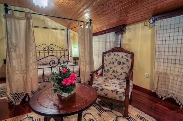 Tek Büyük veya İki Ayrı Yataklı Oda