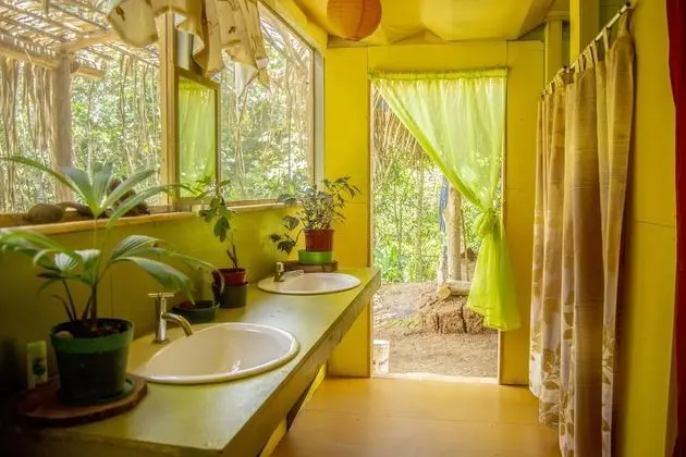 16 Bed Mix Dorm Shared Bathroom
