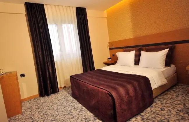 Deluxe Büyük Yataklı Tek Kişilik Oda