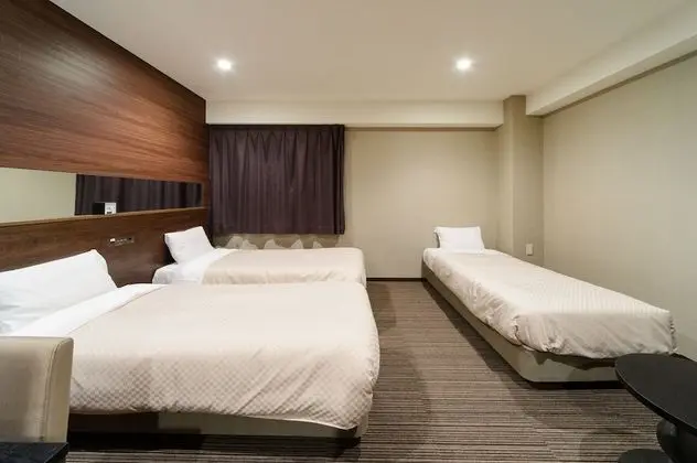 Üç Kişilik Oda, Sigara İçilebilir (23 Square meter)