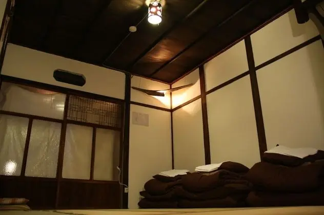 Traditional Üç Kişilik Oda, Japon Şiltesi (15 minutes from Namba by train)