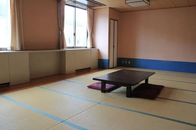 Traditional Oda, Japon Şiltesi (Curfew 23:00)