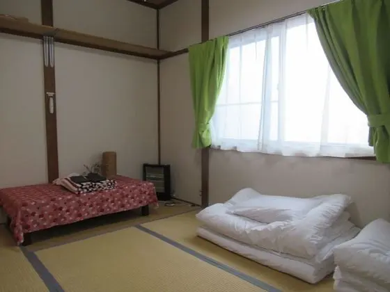 Ev (Private Vacation)