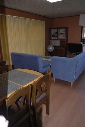 Ev, Sigara İçilmez (Private Vacation)