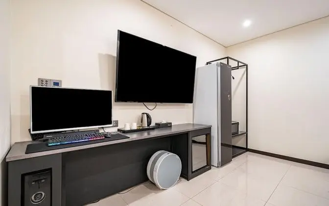 Oda (Deluxe Twin B (42 65-inch TV Double +)