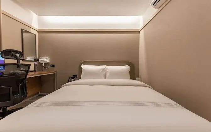 Oda (Couple PC Room (1 Room per 1 Parking )