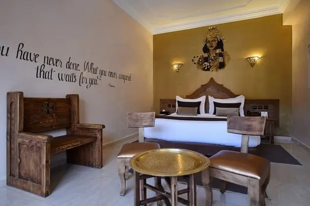 Suite A Theme vue piscine