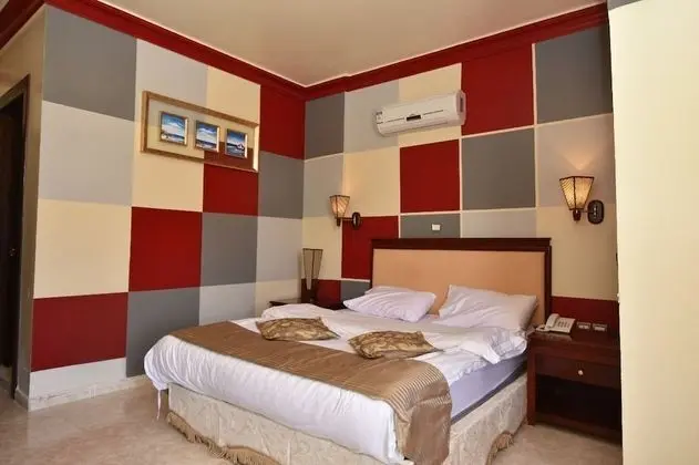 Classic Büyük Yataklı Tek Kişilik Oda, 1 Yatak Odası, Sigara İçilebilir, Şehir Manzaralı