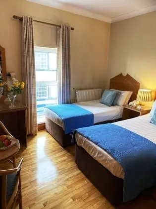 İki Ayrı Yataklı Oda, Banyolu/Duşlu