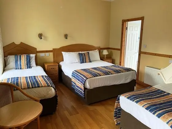 Üç Kişilik Oda (1 Double and 1 Single Bed)