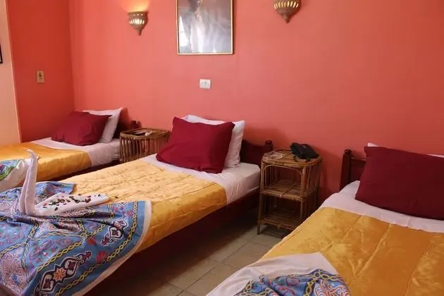 Üç Kişilik Oda