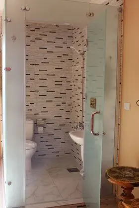 Üç Kişilik Oda