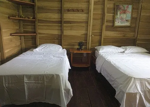 Tek Büyük Yataklı Oda, 2 Yatak Odası, Özel Banyo, Bahçe Manzaralı