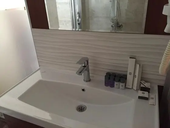 Standart Oda, Deniz veya Kara Manzaralı, Fransız Balkonlu