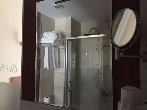 Standart Oda, Deniz veya Kara Manzaralı, Fransız Balkonlu