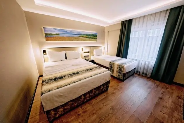 Tek Büyük veya İki Ayrı Yataklı Oda