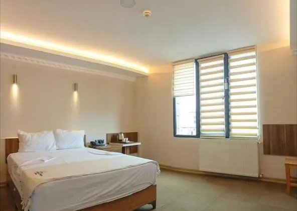 Comfort Tek Büyük Yataklı Oda