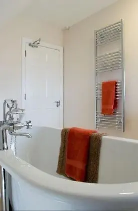 Comfort Tek Büyük Yataklı Oda, Ortak Banyo ((With Bath Only))