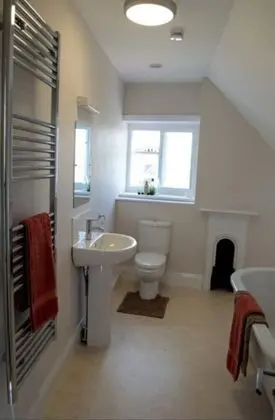 Comfort Tek Büyük Yataklı Oda, Ortak Banyo ((With Bath Only))
