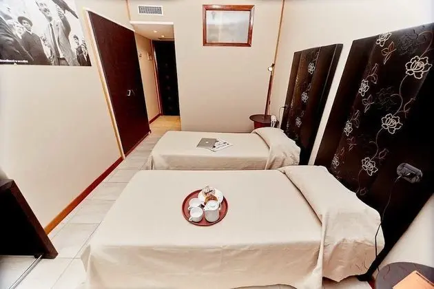 İki Ayrı Yataklı Oda, 2 Tek Kişilik Yatak