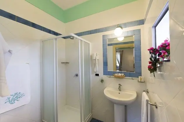 Deluxe Üç Kişilik Oda, Teras, Deniz Manzaralı